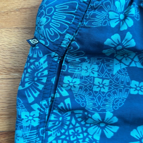 Eddie Bauer Sport shorts - Picture 4 of 5